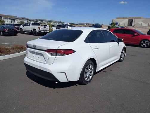 Ice 2025 Toyota Corolla LE