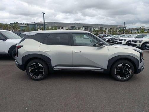 Ivory Silver 2027 Kia Seltos S