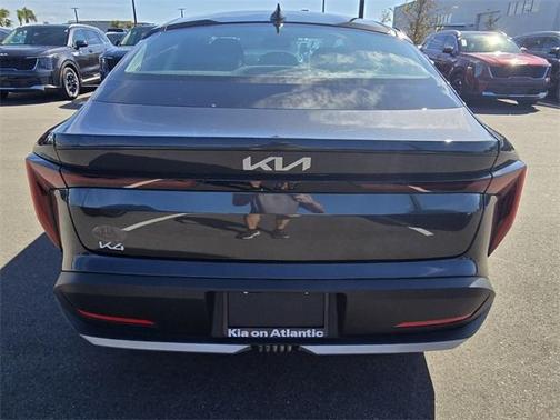 2025 Kia K4 EX