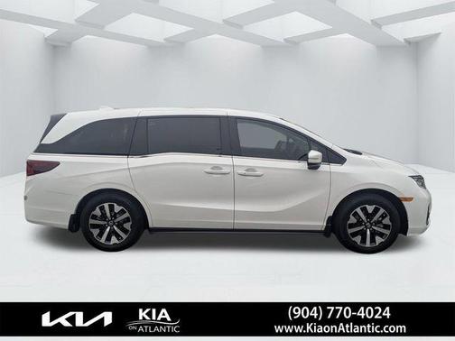 Platinum White Pearl 2025 Honda Odyssey EX-L