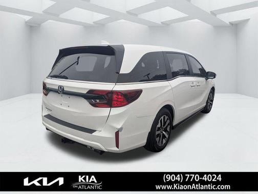 Platinum White Pearl 2025 Honda Odyssey EX-L