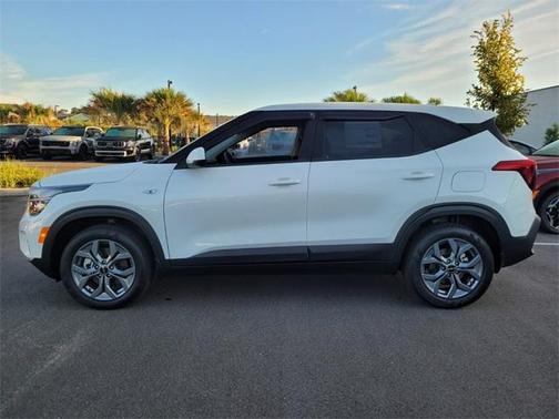 2025 Kia Seltos LX