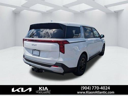 Snow White Pearl 2026 Kia Carnival LXS