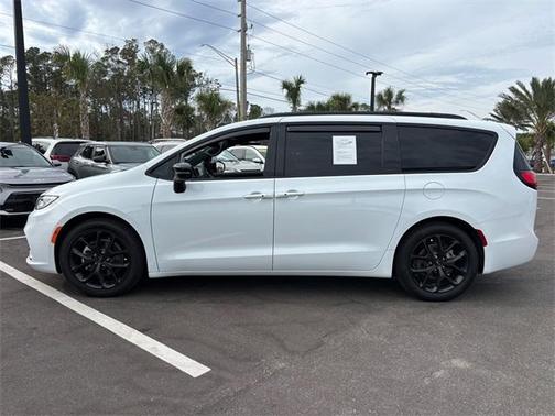 2024 Chrysler Pacifica Limited