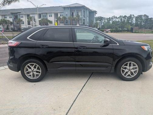 Black Metallic 2024 Ford Edge SEL