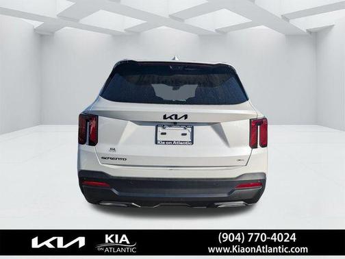 Snow White Pearl 2026 Kia Sorento Hybrid X-LINE SX PRESTIGE