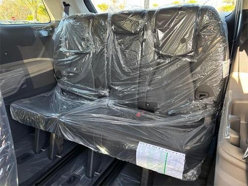 2026 Kia Carnival Hybrid LXS