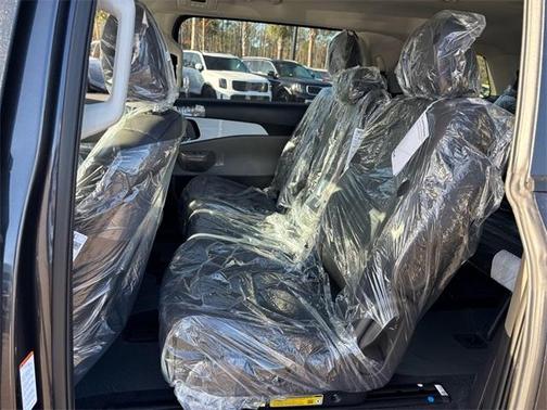 2026 Kia Carnival Hybrid LXS