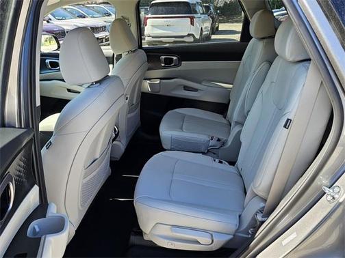2025 Kia Sorento Hybrid EX