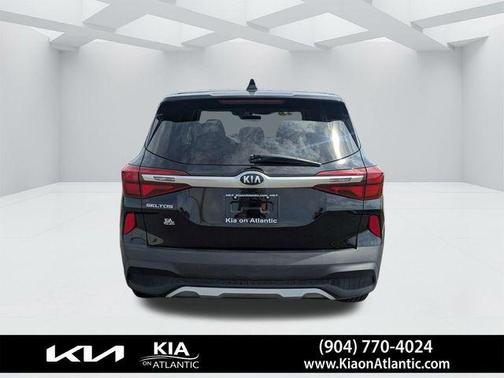 Cherry Black 2021 Kia Seltos LX