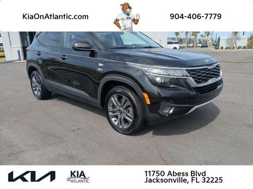 Cherry Black 2021 Kia Seltos LX