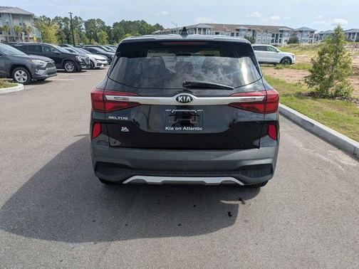 Cherry Black 2021 Kia Seltos LX