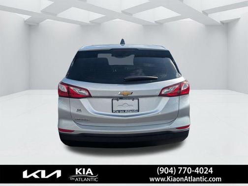 Silver Ice Metallic 2021 Chevrolet Equinox LS
