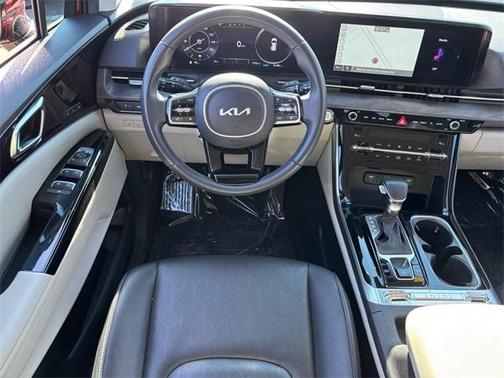 2023 Kia Carnival SX