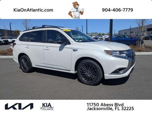White 2022 Mitsubishi Outlander PHEV GT