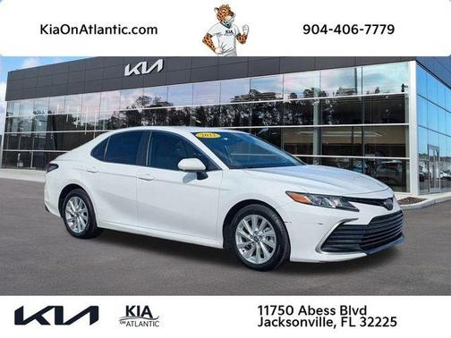 2022 Toyota Camry LE