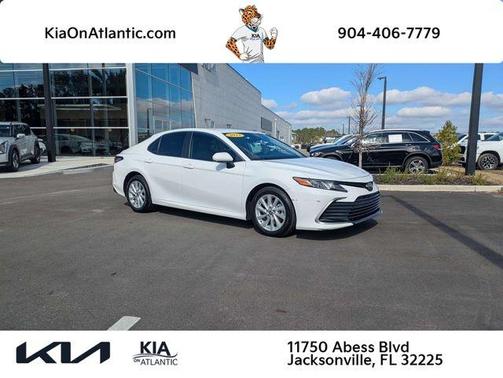 2022 Toyota Camry LE