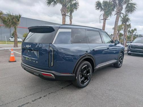 Midnight Black 2027 Kia Telluride EX