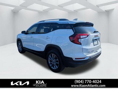 Summit White 2024 GMC Terrain SLT