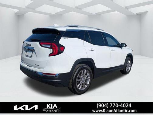 Summit White 2024 GMC Terrain SLT