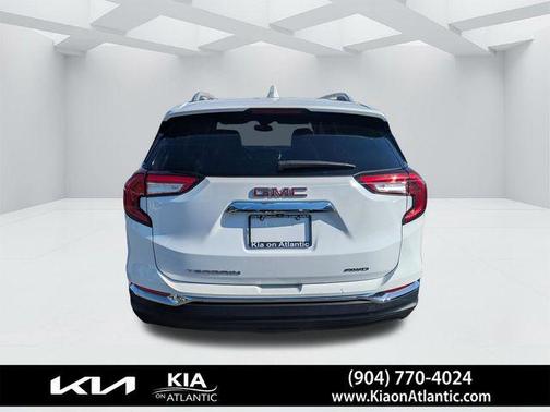 Summit White 2024 GMC Terrain SLT
