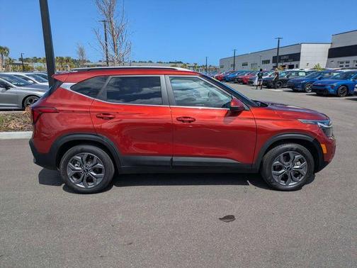Mars Orange 2024 Kia Seltos S