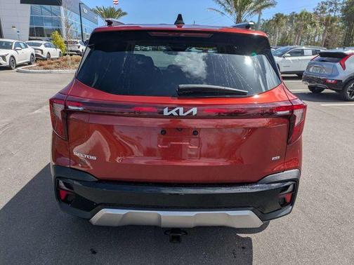 Mars Orange 2024 Kia Seltos S