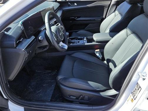 2025 Kia K5 EX