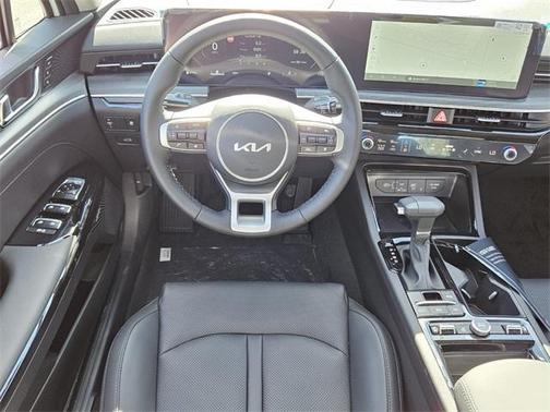 2025 Kia K5 EX