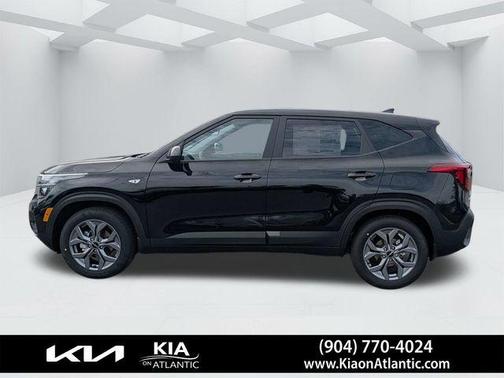 Fusion Orange 2026 Kia Seltos LX
