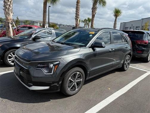 2023 Kia Niro SX
