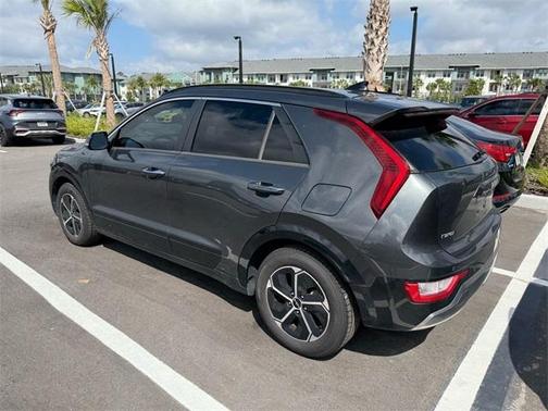 2023 Kia Niro SX