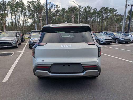 Ivory Silver 2026 Kia EV9 Light Long Range