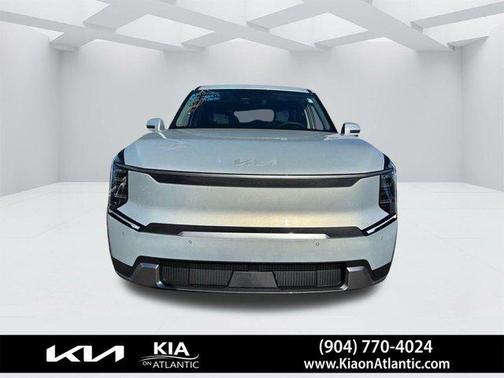 Ivory Silver 2026 Kia EV9 Light Long Range