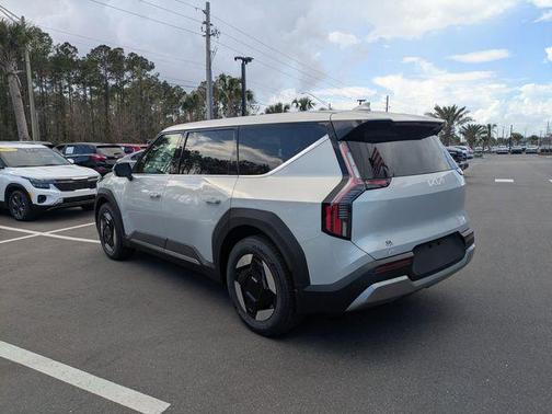 Ivory Silver 2026 Kia EV9 Light Long Range