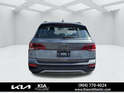 Platinum Gray Metallic 2024 Volkswagen Taos 1.5T S