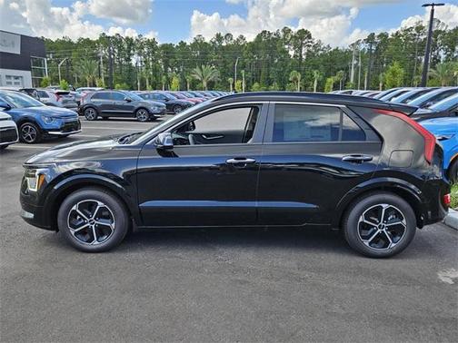 2025 Kia Niro SX