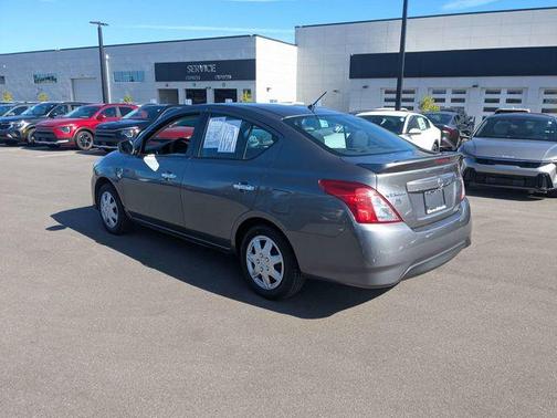 2019 Nissan Versa 1.6 SV