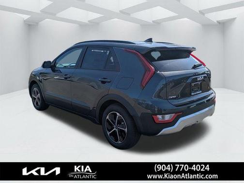 Gray 2026 Kia Niro LX