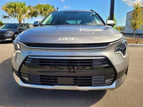 2025 Kia Niro SX
