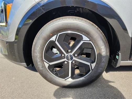 2025 Kia Niro SX