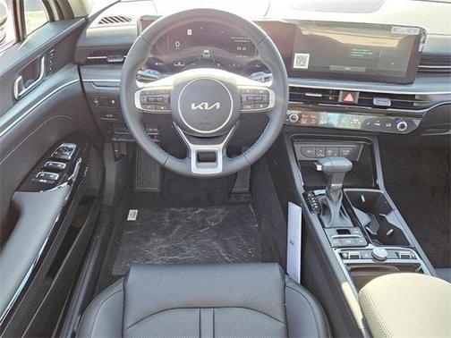 2025 Kia K5 EX