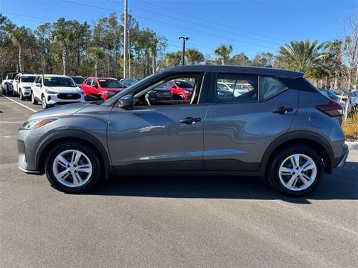 2022 Nissan Kicks S