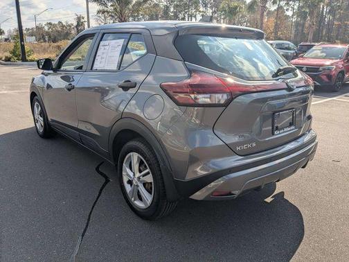 2022 Nissan Kicks S