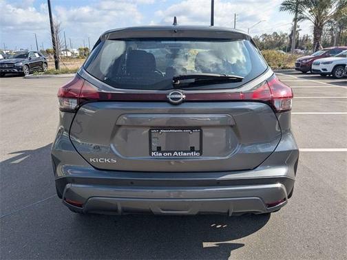 2022 Nissan Kicks S