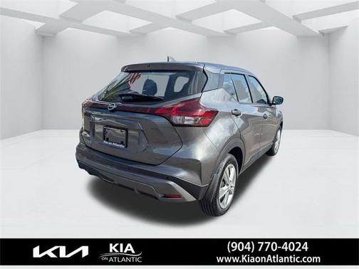 2022 Nissan Kicks S