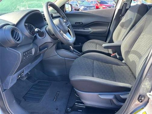 2022 Nissan Kicks S