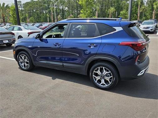 2022 Kia Seltos EX