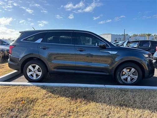 2022 Kia Sorento LX