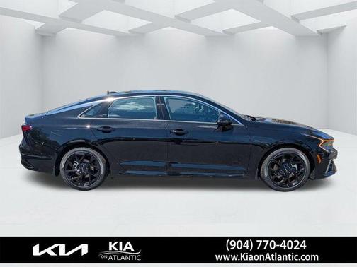 Aurora Black Pearl 2026 Kia K5 GT-Line